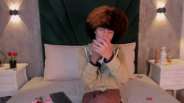 Snapshot of Alexiis_Etereo chatting on 02/18/26, 07:21 Alexiis Etereo online show from 02/18/26, 07:21