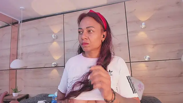 martina touss online show from 02/24/26, 01:01