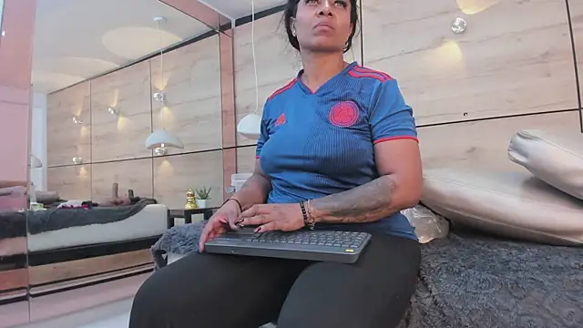 martina touss online show from 07/08/26, 12:57