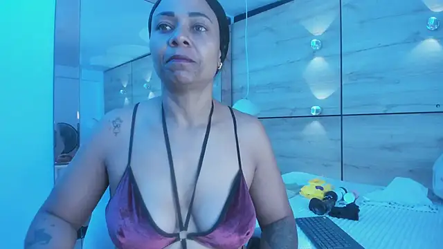 martina touss online show from 01/13/26, 01:04