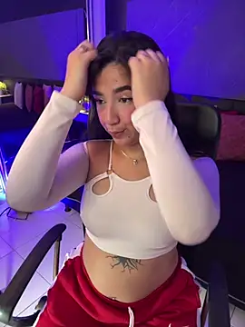 SaraaMills online show from 05/09/26, 03:43