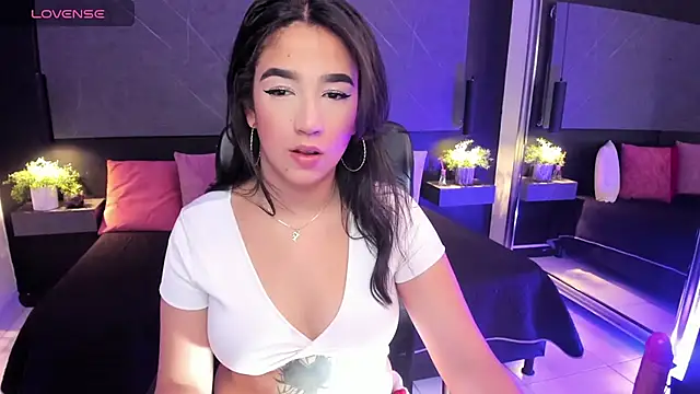 SaraaMills online show from 06/05/26, 04:28