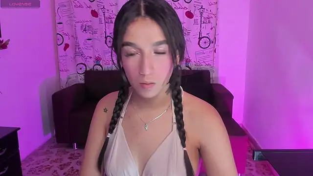 SaraaMills online show from 03/01/25, 07:59