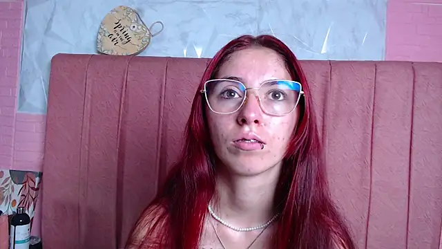 mildre303av online show from 10/26/25, 07:58