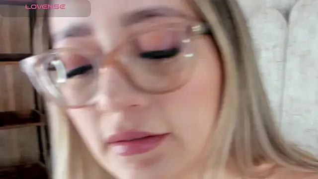 Miaa Palmer online show from 03/21/26, 08:35