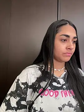 Charlotte cute18 online show from 12/13/24, 03:21