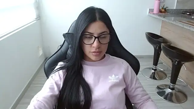 Charlotte cute18 online show from 03/12/26, 07:51