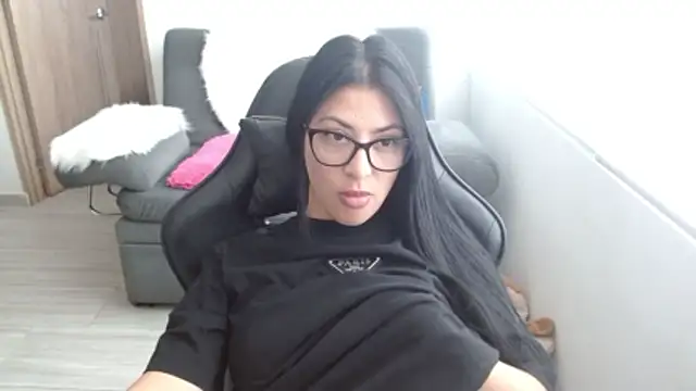 Charlotte cute18 online show from 05/15/26, 08:29