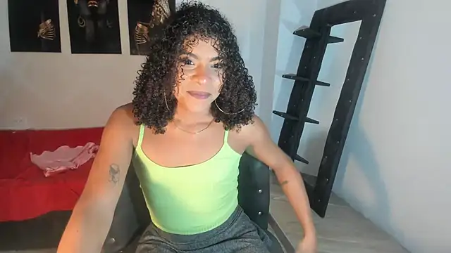 Snapshot of naomiwildburn chatting on 10/09/25, 02:28 naomiwildburn online show from 10/09/25, 02:28