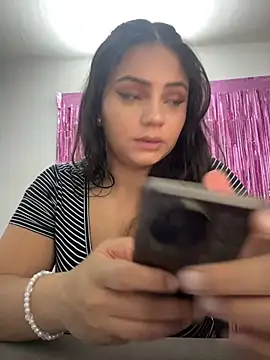 Snapshot of karol_9 chatting on 02/21/25, 01:11 karol 9 online show from 02/21/25, 01:11