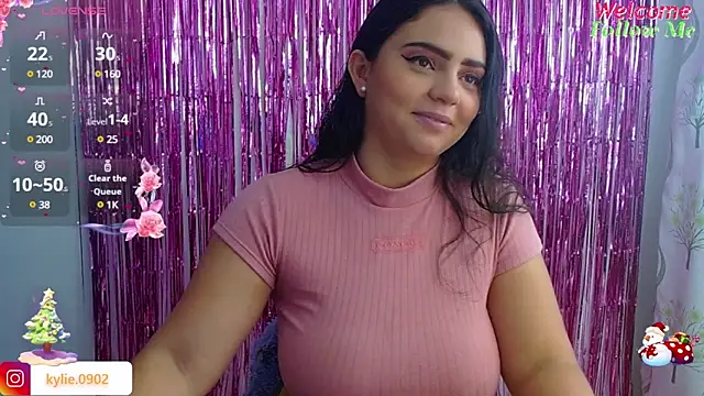 Snapshot of karol_9 chatting on 12/28/24, 03:04 karol 9 online show from 12/28/24, 03:04