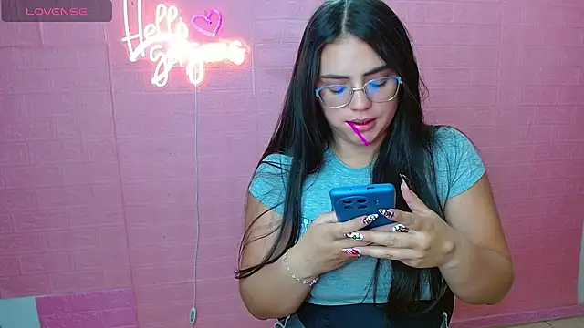 Snapshot of karol_9 chatting on 11/04/25, 03:10 karol 9 online show from 11/04/25, 03:10