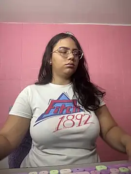 Snapshot of karol_9 chatting on 02/27/25, 01:19 karol 9 online show from 02/27/25, 01:19