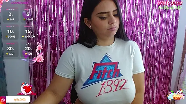 Snapshot of karol_9 chatting on 01/05/25, 04:36 karol 9 online show from 01/05/25, 04:36