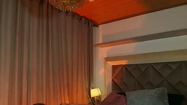 Ameliadickens online show from 11/05/25, 09:40