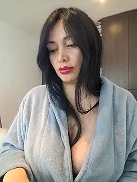 Snapshot of _monicab chatting on 02/13/26, 02:33 monicab online show from 02/13/26, 02:33