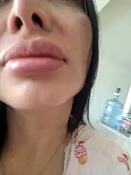 Snapshot of _monicab chatting on 03/01/26, 02:50 monicab online show from 03/01/26, 02:50