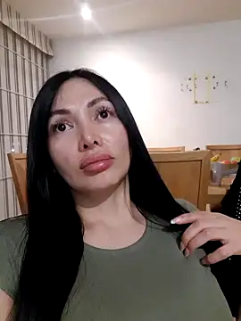  monicab online show from 10/05/25, 03:52