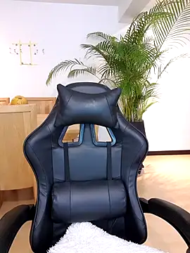  monicab online show from 10/10/25, 11:05