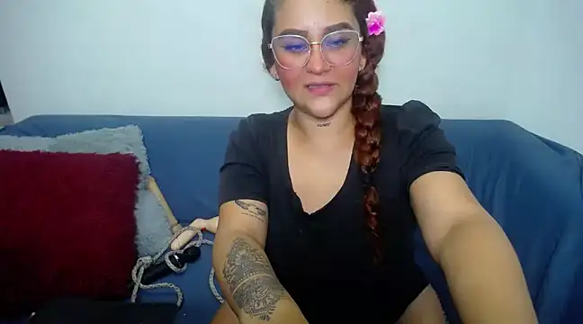 Snapshot of loly_bigbooty4u chatting on 02/14/25, 05:19 loly bigbooty4u online show from 02/14/25, 05:19