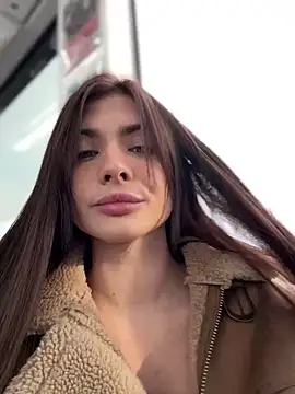 Snapshot of Accole chatting on 03/08/25, 06:54 Accole online show from 03/08/25, 06:54