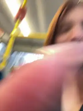 Snapshot of Accole chatting on 01/28/25, 07:43 Accole online show from 01/28/25, 07:43