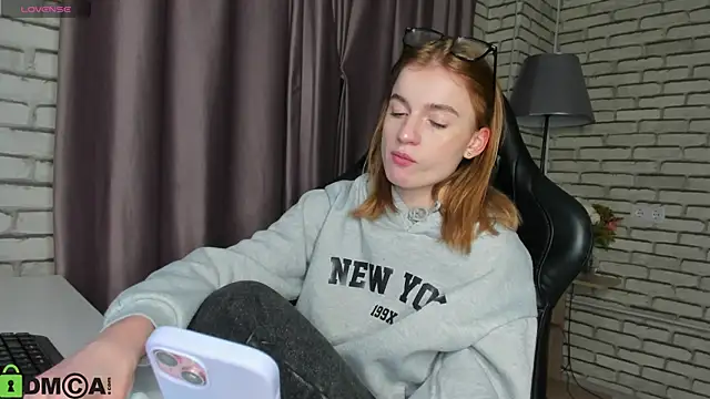 Stacey Brown online show from 02/12/26, 01:27