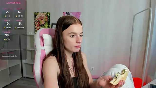 Snapshot of Stacey_Brown chatting on 12/05/24, 04:37 Stacey Brown online show from 12/05/24, 04:37