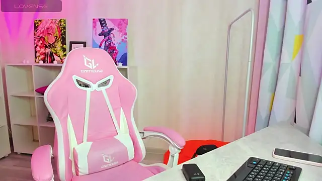 Snapshot of Stacey_Brown chatting on 12/06/24, 01:24 Stacey Brown online show from 12/06/24, 01:24