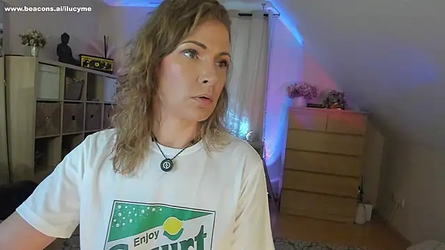 ilucyme online show from 10/01/25, 02:32