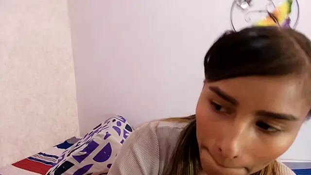 Snapshot of Chantal_taylor_ chatting on 09/22/25, 12:11 Chantal taylor online show from 09/22/25, 12:11