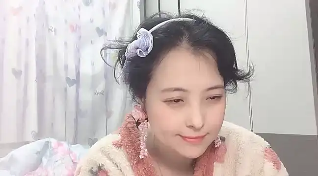 Snapshot of Hanicarrot chatting on 01/13/25, 04:51 Hanicarrot online show from 01/13/25, 04:51