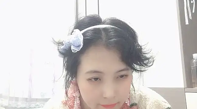 Snapshot of Hanicarrot chatting on 01/14/25, 02:43 Hanicarrot online show from 01/14/25, 02:43