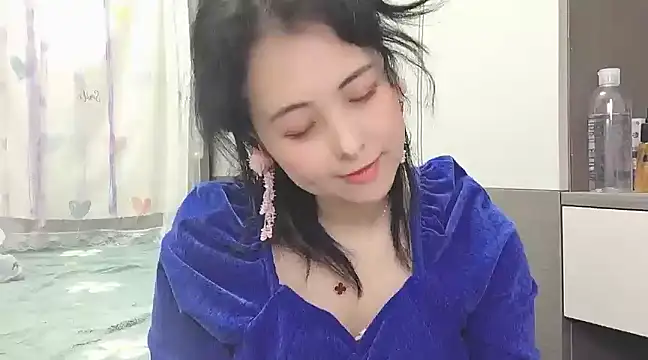 Snapshot of Hanicarrot chatting on 01/15/25, 06:19 Hanicarrot online show from 01/15/25, 06:19