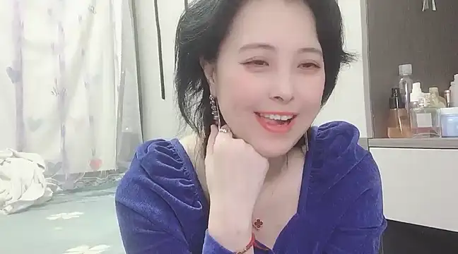 Snapshot of Hanicarrot chatting on 01/24/25, 06:04 Hanicarrot online show from 01/24/25, 06:04