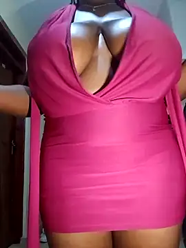 Snapshot of suckmyboobs12_ chatting on 03/16/25, 05:50 suckmyboobs12 online show from 03/16/25, 05:50