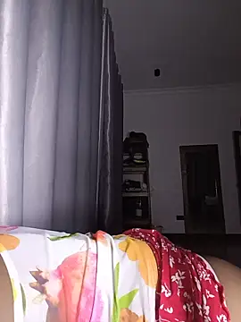 Petite 254 online show from 06/12/26, 01:47