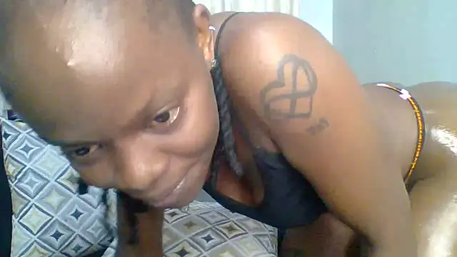 Petite 254 online show from 12/22/25, 12:27