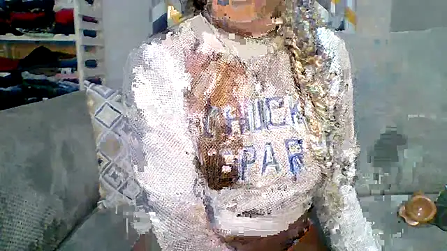 Petite 254 online show from 11/03/25, 10:24