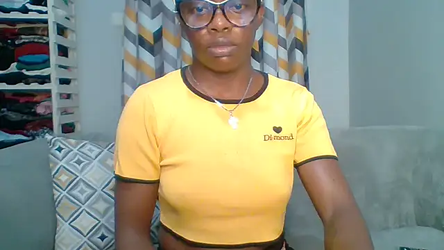 Petite 254 online show from 02/10/26, 01:15