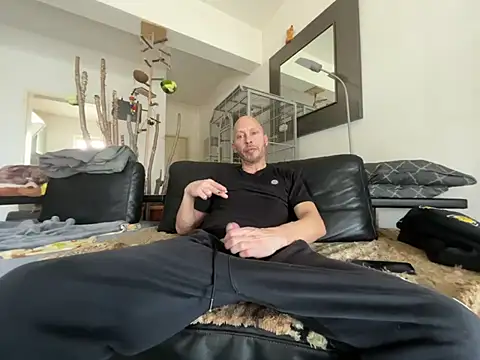 Snapshot of Germankink chatting on 02/25/26, 11:43 Germankink online show from 02/25/26, 11:43