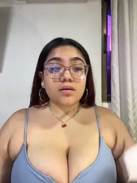 KathyGonzalez online show from 10/04/25, 11:23