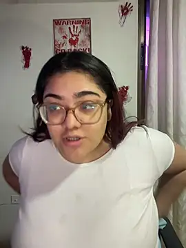 KathyGonzalez online show from 10/28/25, 10:58