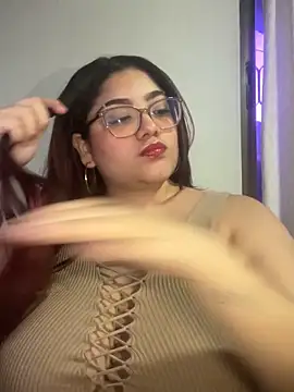 KathyGonzalez online show from 09/22/25, 10:05