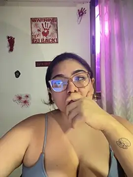 KathyGonzalez online show from 10/13/25, 11:45