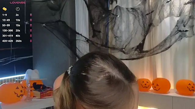 Snapshot of melissa_kisses chatting on 10/31/25, 01:08 melissa kisses online show from 10/31/25, 01:08