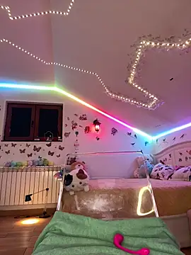 SelenaBee online show from 03/11/26, 05:56