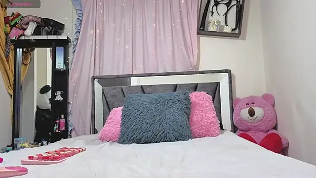 Hotsamantamature online show from 01/08/26, 11:33