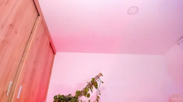 The queen of pleasure online show from 11/18/25, 09:45