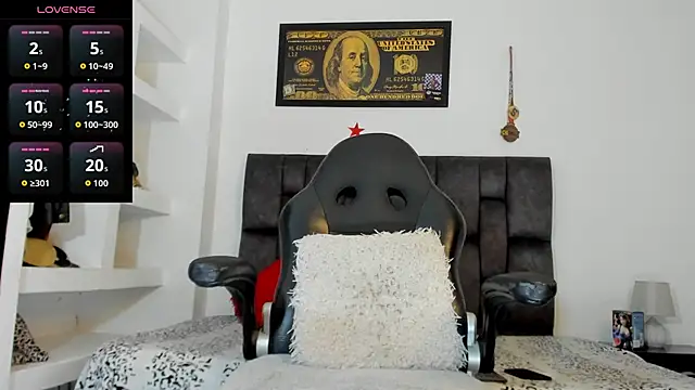 Snapshot of MattRodriguez9 chatting on 10/04/25, 11:34 MattRodriguez9 online show from 10/04/25, 11:34